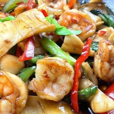 Seafood Kapraw.